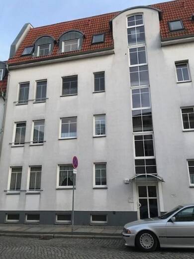 Wohnung zur Miete 330 € 2 Zimmer 61,3 m² Dachgeschoss, 4. Geschoss frei ab sofort Bahnhofstraße 37 Forst-Stadt Forst (Lausitz) 03149