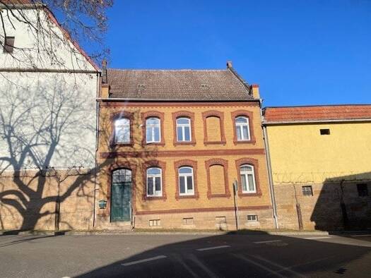 Einfamilienhaus zum Kauf provisionsfrei 45.000 € 5 Zimmer 142 m² 344 m² Grundstück Tröbsdorf Laucha 06636