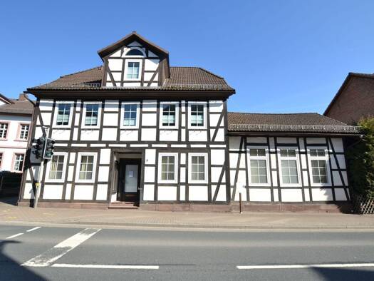 Wohnung zum Kauf 84.900 € 6 Zimmer 154 m² Raabestraße 8 Eschershausen Eschershausen 37632