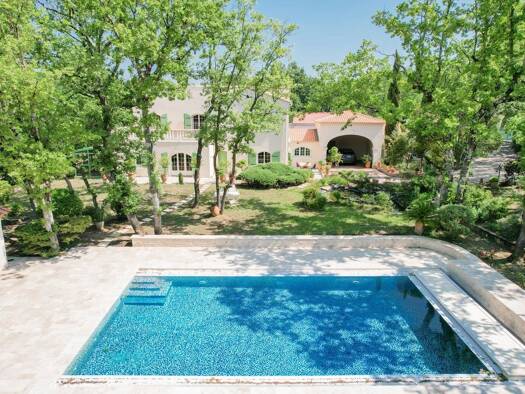 Einfamilienhaus zum Kauf 795.000 € 12 Zimmer 358,3 m² 5.262 m² Grundstück UZES 30700