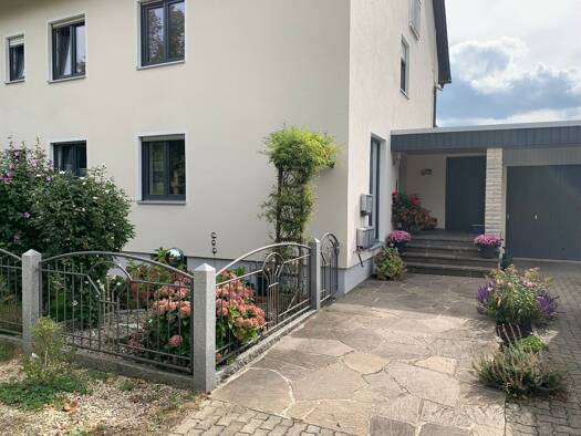 Wohnung zur Miete 840 € 3 Zimmer 84 m² frei ab sofort Weichering 86706
