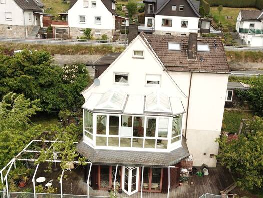 Einfamilienhaus zum Kauf 249.000 € 6 Zimmer 161 m² 1.286 m² Grundstück frei ab sofort Hünenburgstr. 48 Meschede 59872