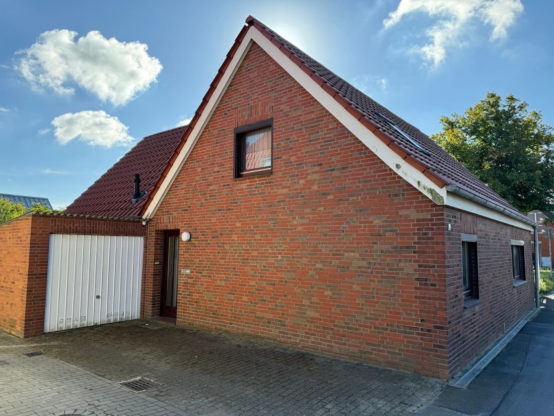 Einfamilienhaus zum Kauf 149.000 € 5 Zimmer 95 m²<br/>Wohnfläche 366 m²<br/>Grundstück Sankt Michaelisdonn 25693