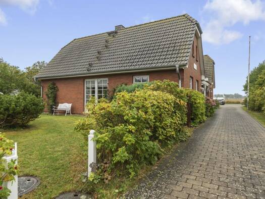 Doppelhaushälfte zum Kauf 299.000 € 3 Zimmer 102 m² 352 m² Grundstück Nordstrand 25845