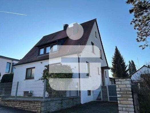 Einfamilienhaus zum Kauf 690.000 € 7 Zimmer 122 m² 702 m² Grundstück Herzogenaurach 91074
