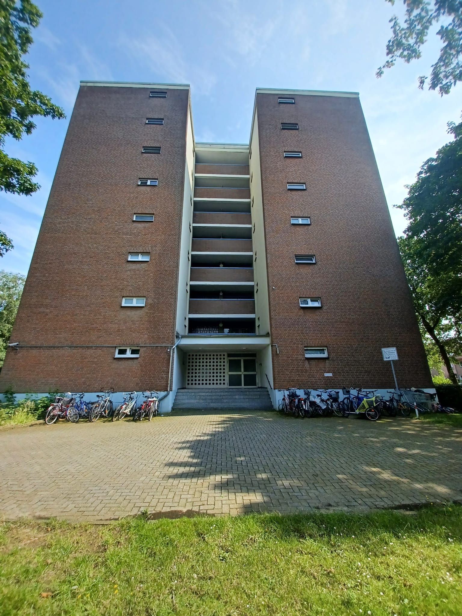 Wohnung zur Miete 500 € 2 Zimmer 68,4 m²<br/>Wohnfläche 6.<br/>Geschoss ab sofort<br/>Verfügbarkeit Am Kindergarten 18 Voerde Voerde 46562