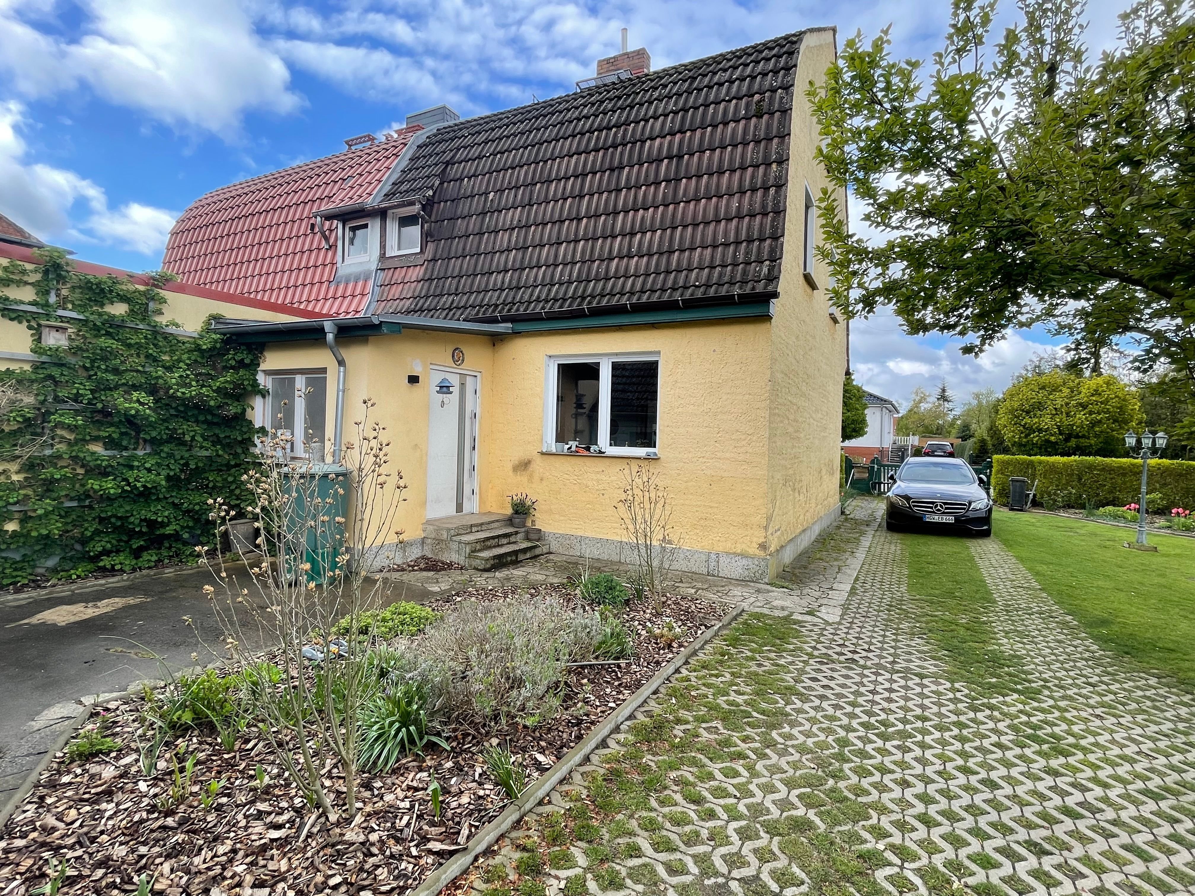 Doppelhaushälfte zur Miete 900 € 4 Zimmer 98 m²<br/>Wohnfläche 1.293 m²<br/>Grundstück ab sofort<br/>Verfügbarkeit Ducherow Ducherow 17398