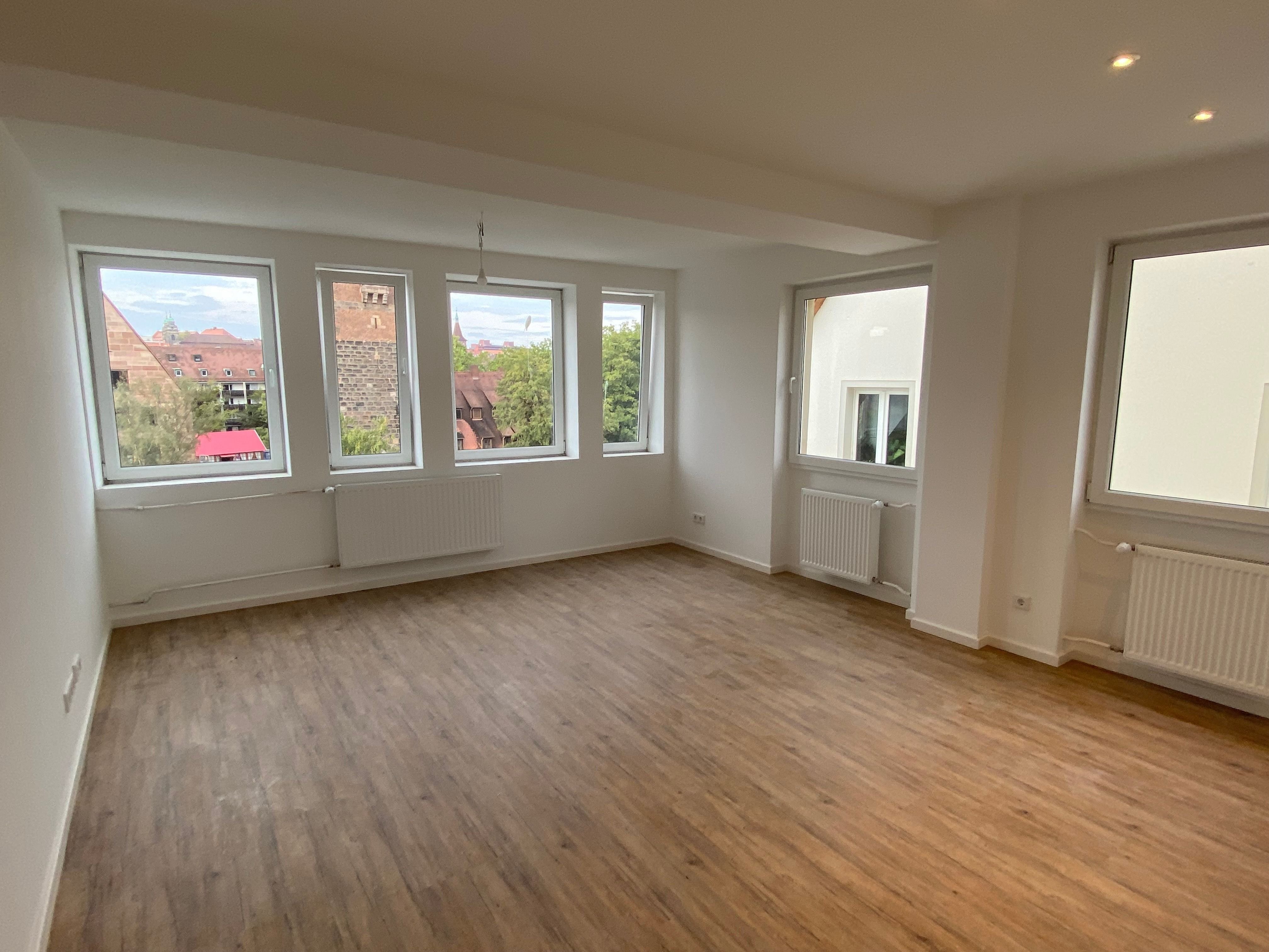 Wohnung zur Miete 640 € 1 Zimmer 33 m²<br/>Wohnfläche 3.<br/>Geschoss ab sofort<br/>Verfügbarkeit Nonnengasse 2 Altstadt / St. Lorenz Nürnberg 90402