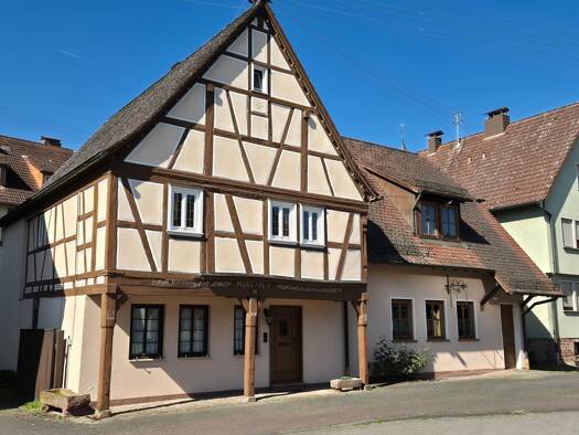 Einfamilienhaus zum Kauf 215.000 € 5 Zimmer 140 m² 340 m² Grundstück frei ab sofort Dertingen Wertheim 97877