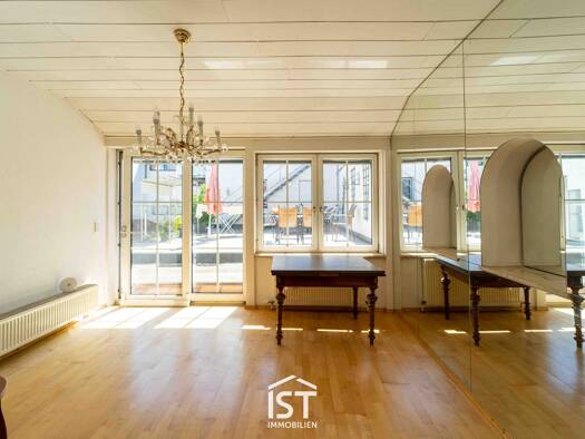Wohnung zur Miete 600 € 2 Zimmer 77 m² 1. Geschoss frei ab sofort Altheim 4950