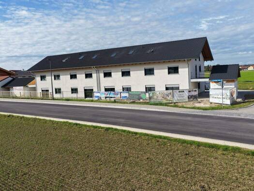 Reihenmittelhaus zum Kauf provisionsfrei 577.000 € 7 Zimmer 172 m² 300 m² Grundstück frei ab sofort Engelsberg 84549