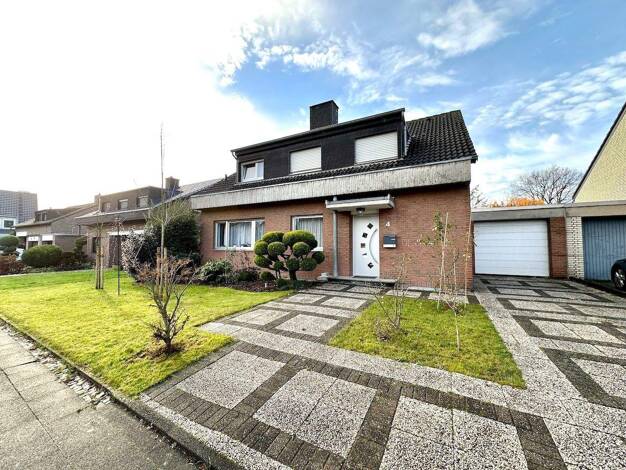 Einfamilienhaus zur Miete 2.300 € 6 Zimmer 151,9 m² 561 m² Grundstück frei ab 01.03.2026 Kapellen Grevenbroich 41516