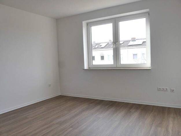 Wohnung zur Miete 553 € 2 Zimmer 56 m² 4. Geschoss frei ab 03.03.2026 Untere Grenzstr. 55 Offenbach am Main 63071