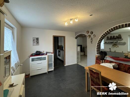 Einfamilienhaus zum Kauf 360.000 € 8 Zimmer 185 m² 347 m² Grundstück Erlenbach Erlenbach am Main 63906