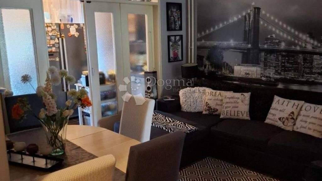 Wohnung zum Kauf 140.000 € 3 Zimmer 60 m² 1. Geschoss Slavonski Brod