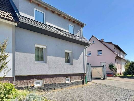 Doppelhaushälfte zum Kauf 388.000 € 4,5 Zimmer 88 m² 412 m² Grundstück Bretten 75015