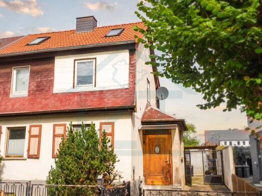 Doppelhaushälfte zum Kauf 90.000 € 4 Zimmer 86 m² 462 m² Grundstück Camburg Dornburg-Camburg 07774