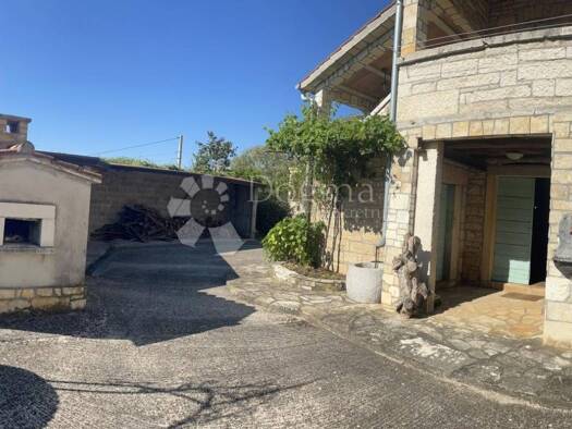 Haus zum Kauf 295.000 € 5 Zimmer 148 m² Majkusi, Visnjan Višnjan