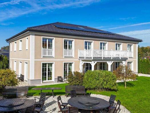 Villa zum Kauf 2.590.000 € 12 Zimmer 450 m² 1.450 m² Grundstück Straßwalchen 5204