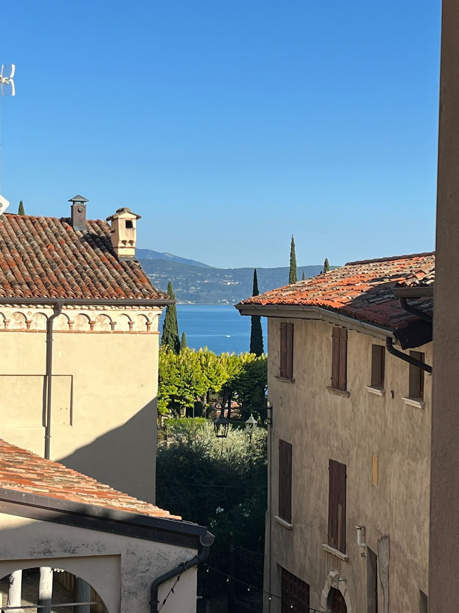 Rustico zum Kauf 699.000 € 15 Zimmer 470 m²<br/>Wohnfläche ab sofort<br/>Verfügbarkeit Via della Chiesa 1 Gardone Riviera 25087