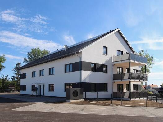Wohnung zur Miete - Erstbezug 975 € 3 Zimmer 85 m² 2. Geschoss frei ab sofort Buchhausener Strasse 13 Schierling 84069