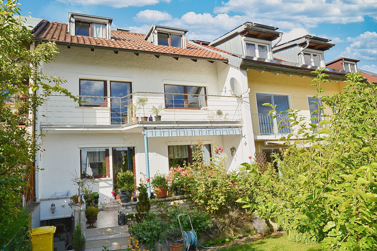 Reihenmittelhaus zum Kauf 425.000 € 6 Zimmer 135 m²<br/>Wohnfläche 248 m²<br/>Grundstück Eselsberg - Mitte Ulm 89075