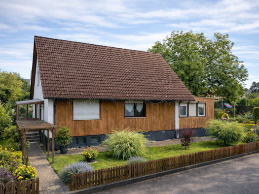 Einfamilienhaus zum Kauf provisionsfrei 94.900 € 6 Zimmer 142,2 m² 1.219 m² Grundstück Boffzen 37691