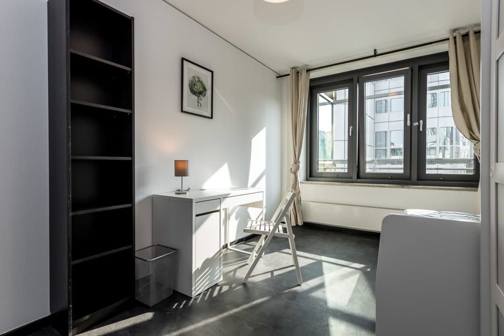 Wohnung zur Miete Wohnen auf Zeit 770 € 2 Zimmer 16 m²<br/>Wohnfläche 04.02.2025<br/>Verfügbarkeit Weserstraße 40 Bahnhofsviertel Frankfurt am Main 60329