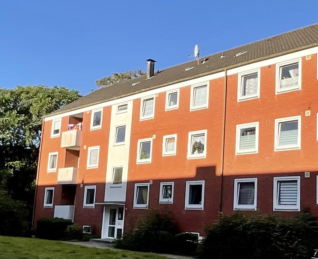 Wohnung zur Miete 559 € 3 Zimmer 72 m²<br/>Wohnfläche EG<br/>Geschoss 27.12.2024<br/>Verfügbarkeit Arngaster Straße 31 Varel Varel 26316