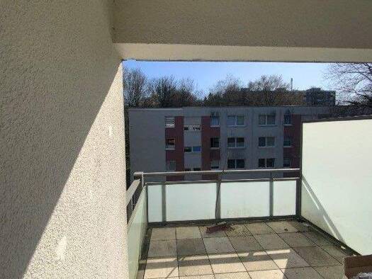 Wohnung zur Miete 638 € 3 Zimmer 81,4 m² 3. Geschoss frei ab 16.04.2026 Frankenstraße 65 Gräfrath Solingen 42653