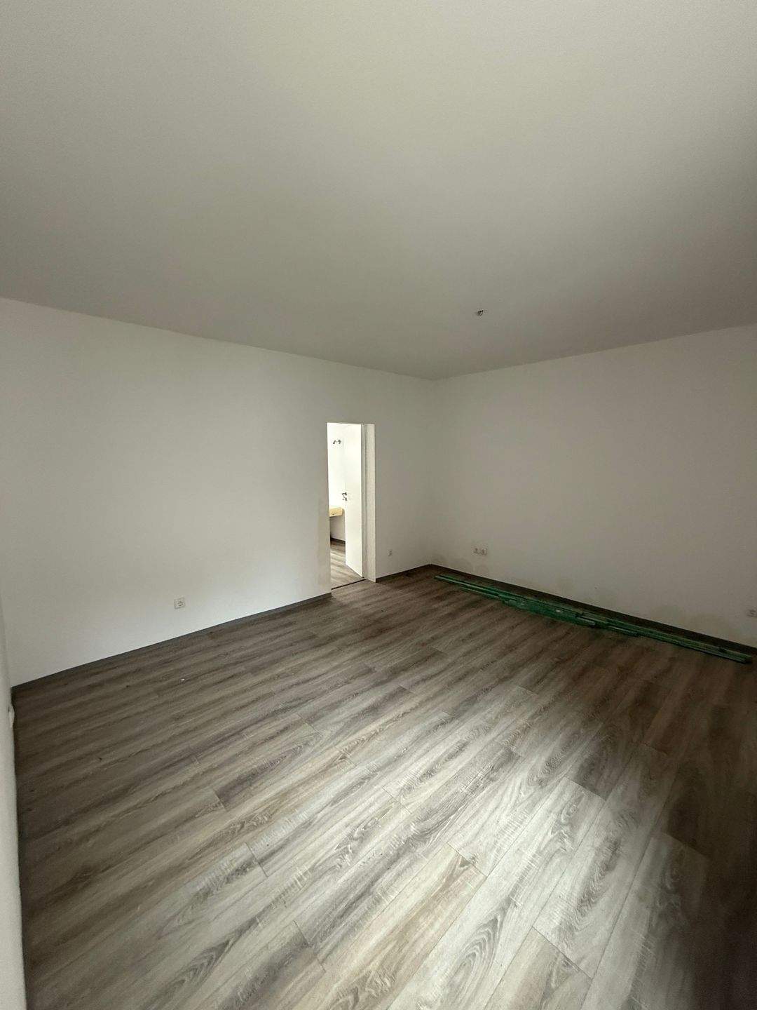 Immobilie in Krefeld - Sanierungsbedürftiges Reihenhaus in zentraler Lage von Krefeld - Bild 2