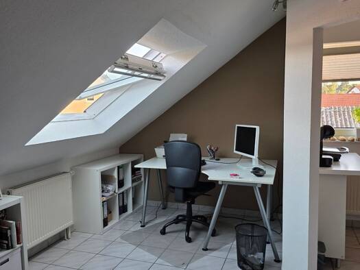 Penthouse zur Miete - Erstbezug 570 € 2 Zimmer 63 m² 3. Geschoss frei ab 01.09.2026 Steinbach Fernwald 35463