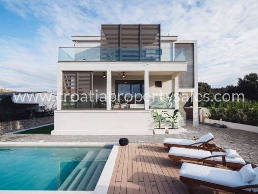 Haus zum Kauf 1.380.000 € 4 Zimmer 228 m² Rogoznica