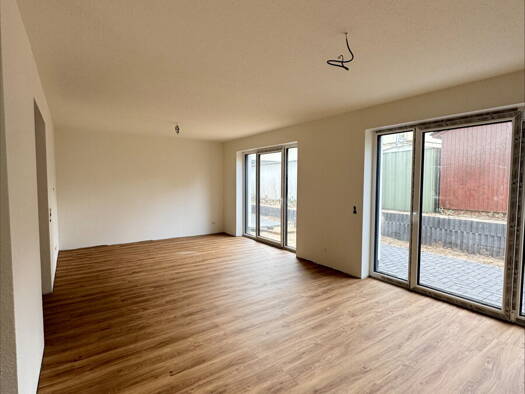 Reihenendhaus zur Miete - Erstbezug 1.700 € 3 Zimmer 130,7 m² 142,6 m² Grundstück frei ab sofort Schwalbenstraße 37a Donnerschwee Oldenburg / Donnerschwee 26123