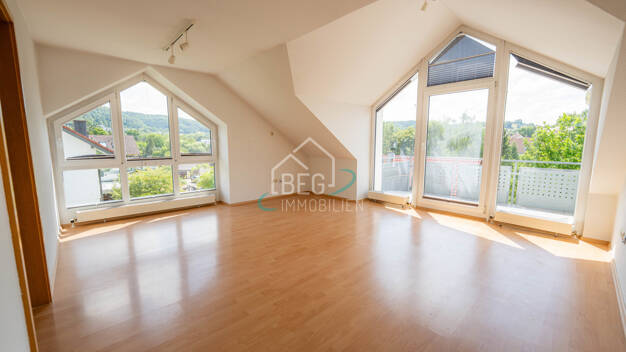 Wohnung zur Miete 950 € 4 Zimmer 103,6 m² Dachgeschoss Michelbach Michelbach an der Bilz 74544