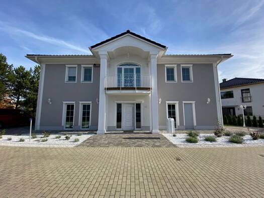 Haus zum Kauf provisionsfrei 879.000 € 7 Zimmer 175 m² 541 m² Grundstück Karl-Weiss-Straße 20 Dahlwitz-Hoppegarten Hoppegarten 15366