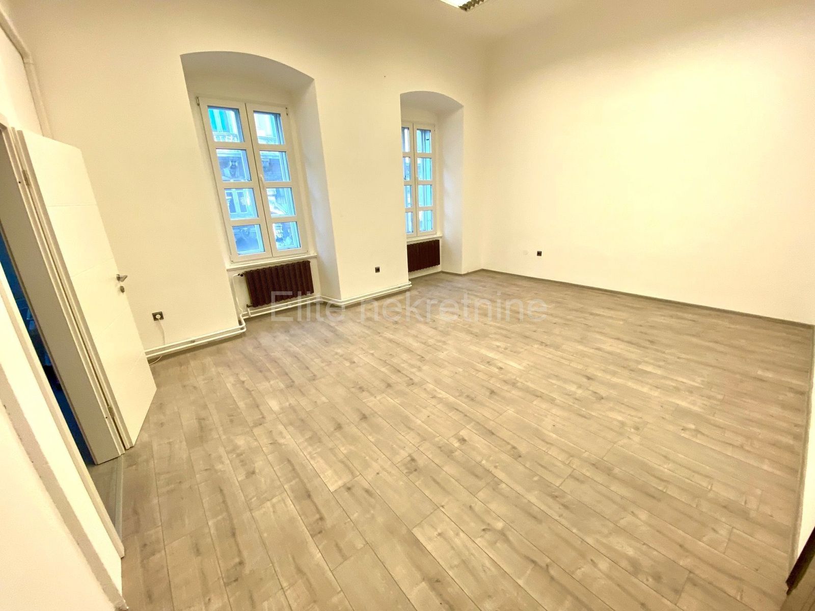 Büro-/Praxisfläche zur Miete 290 € 1 Zimmer Center