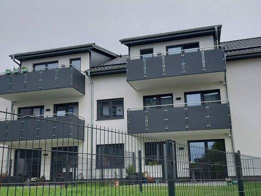 Wohnung zur Miete 899 € 3 Zimmer 84 m² frei ab 01.11.2025 Bergen Bergen auf Rügen 18528
