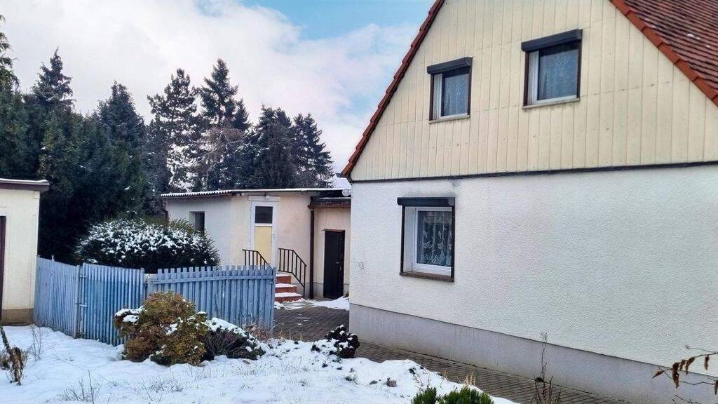 Doppelhaushälfte zum Kauf 169.000 € 4 Zimmer 80 m² 794 m² Grundstück Gorbitz-Süd Dresden 01169