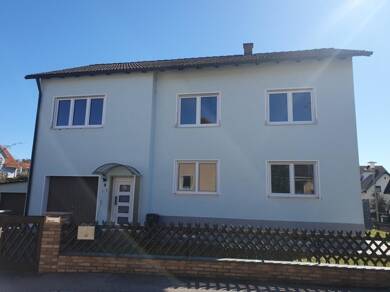 Mehrfamilienhaus zum Kauf 380.000 € 5 Zimmer 159 m² 698 m² Grundstück Burglengenfeld Burglengenfeld 93133