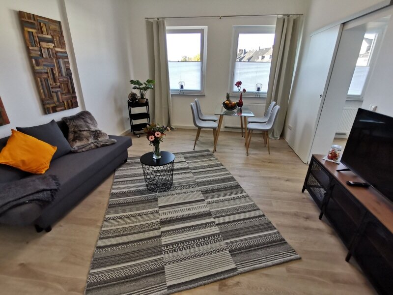 Wohnung zur Miete Wohnen auf Zeit 975 € 2 Zimmer 55 m²<br/>Wohnfläche 01.06.2025<br/>Verfügbarkeit Frohnhausen Essen 45145