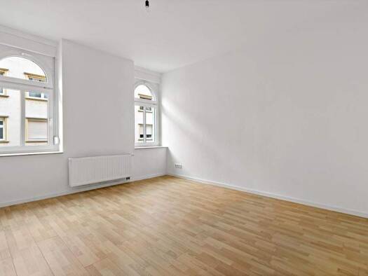 Wohnung zur Miete 310 € 2 Zimmer 57,6 m² EG Uhlandstraße 3 Weißenfels 06667