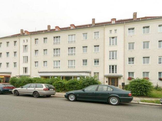 Wohnung zur Miete 354 € 2 Zimmer 42,6 m² 1. Geschoss frei ab 09.03.2026 Schweizer Str. 34 Südvorstadt-West Dresden 01069