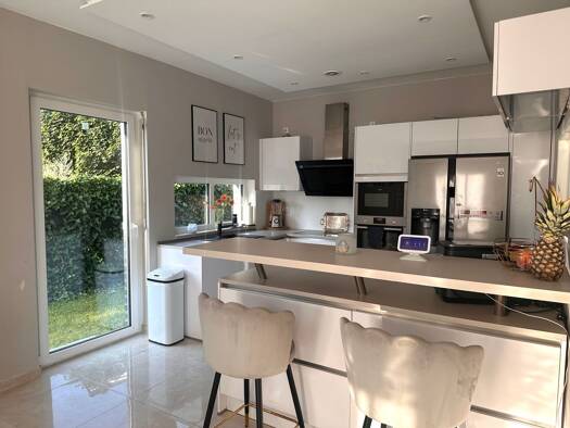 Doppelhaushälfte zur Miete 2.300 € 4,5 Zimmer 120 m² frei ab 01.11.2026 Hasloh 25474