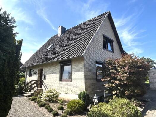 Haus zum Kauf 275.000 € 5 Zimmer 175 m² 1.667 m² Grundstück Bruchtorf Jelmstorf 29585