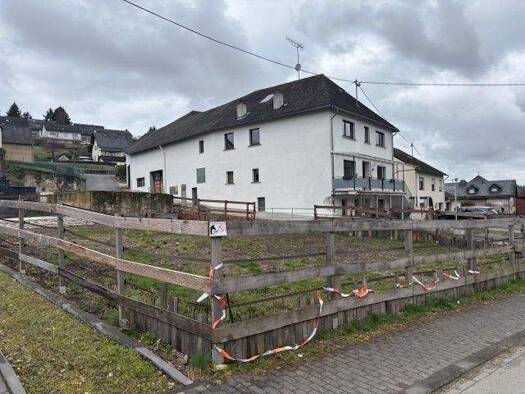 Einfamilienhaus zum Kauf 199.000 € 6 Zimmer 250 m² 32.472 m² Grundstück frei ab sofort Berglicht 54426