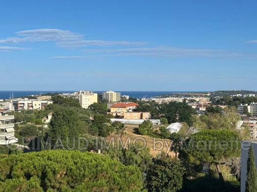 Wohnung zum Kauf 399.000 € 68 m² Vieille Ville Antibes 06600