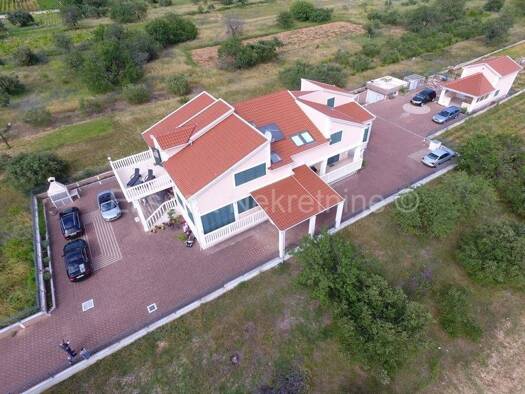 Haus zum Kauf 1.700.000 € 9 Zimmer 789 m² Marina