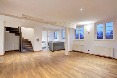Maisonette zur Miete 1.450 € 2,5 Zimmer 100 m² Geschoss 3/4 frei ab 01.10.2025 Enger Enger 32130