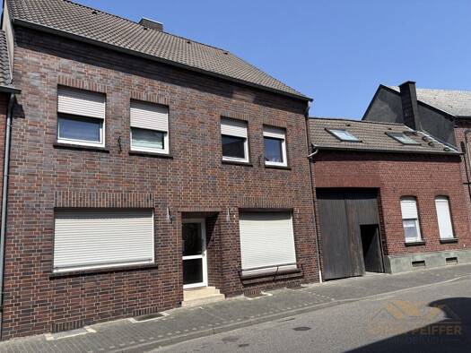 Mehrfamilienhaus zum Kauf 349.000 € 14 Zimmer 345 m² 377 m² Grundstück Venrath Erkelenz 41812